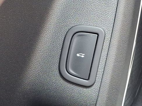 Certified 2026 GMC Acadia Denali Ultimate w/ LPO, Floor Liner Package AWD/4WD image 28