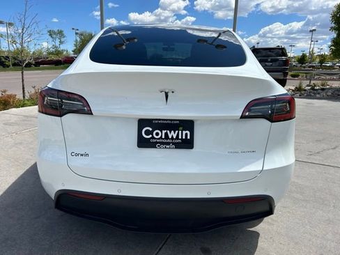 Used 2021 Tesla Model Y Long Range AWD/4WD image 7