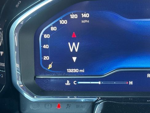 Used 2024 Chevrolet Silverado 1500 LT image 3