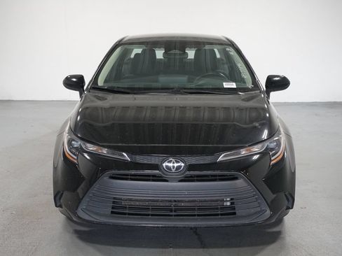 Used 2024 Toyota Corolla LE FWD image 2