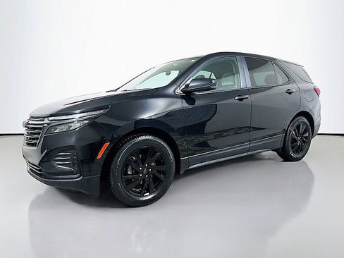 Used 2024 Chevrolet Equinox LS w/ LS Convenience Package image 3