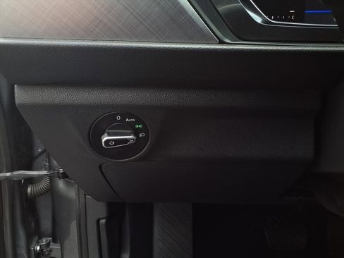 Used 2022 Volkswagen Jetta SE image 12