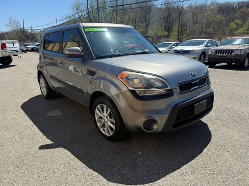 Used 2013 Kia Soul + image 3