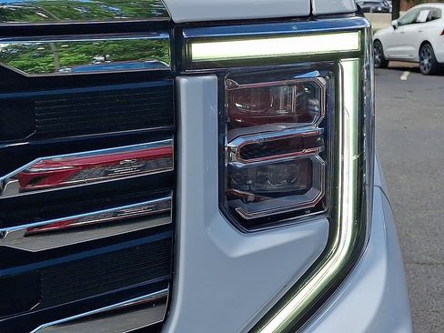 Used 2026 GMC Sierra 1500 SLT AWD/4WD image 28