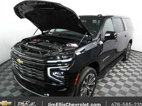 New 2026 Chevrolet Suburban High Country w/ Sun And Tow Package image 30