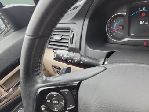 Used 2019 Honda Pilot Touring image 26
