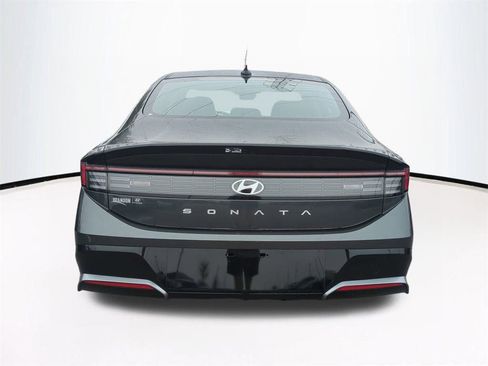 New 2026 Hyundai Sonata SEL FWD image 6