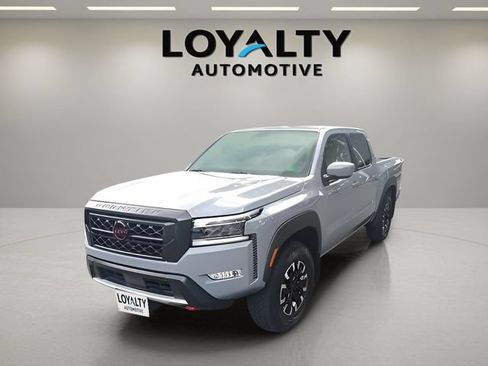 Used 2024 Nissan Frontier PRO-4X w/ Technology Package AWD/4WD image 1