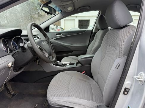 Used 2012 Hyundai Sonata GLS image 2
