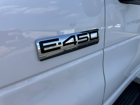 Used 2024 Ford E-450 and Econoline 450 Super Duty w/ Interior Upgrade Package image 10