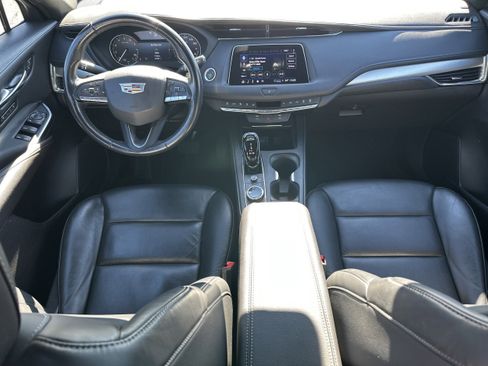 Used 2023 Cadillac XT4 Premium Luxury image 23