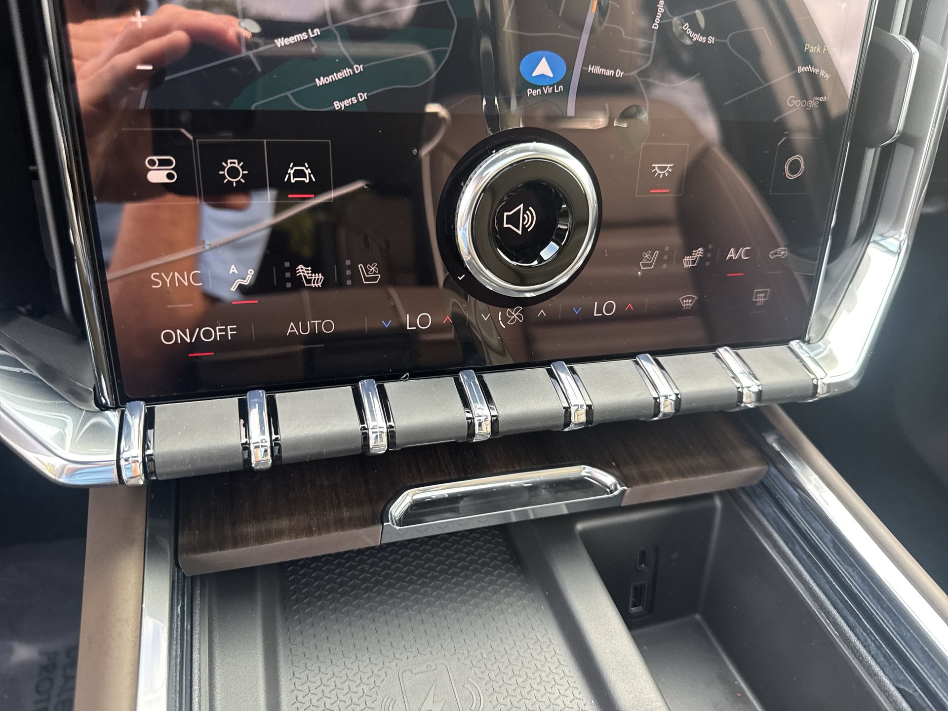 New 2027 GMC Acadia Denali Ultimate AWD/4WD image 17