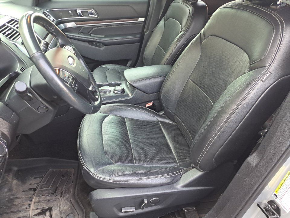Used 2018 Ford Explorer Limited AWD/4WD image 10
