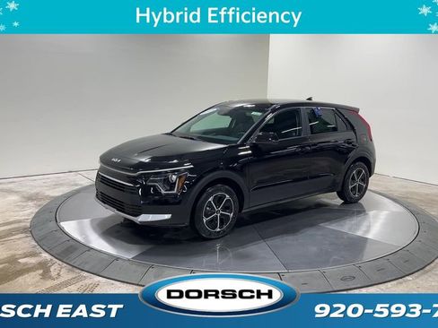 New 2025 Kia Niro LX image 1