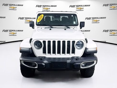 Used 2020 Jeep Gladiator Overland AWD/4WD image 2