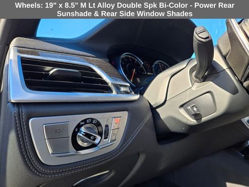 Used 2018 BMW 740e xDrive w/ M Sport Package image 31