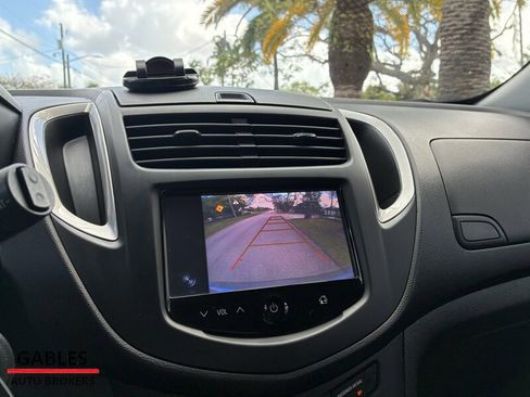 Used 2016 Chevrolet Trax LS AWD/4WD image 17