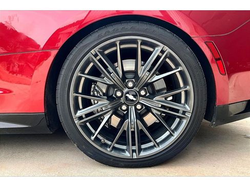 Used 2017 Chevrolet Camaro ZL1 RWD image 9