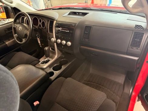 Used 2010 Toyota Tundra 4x4 CrewMax image 22