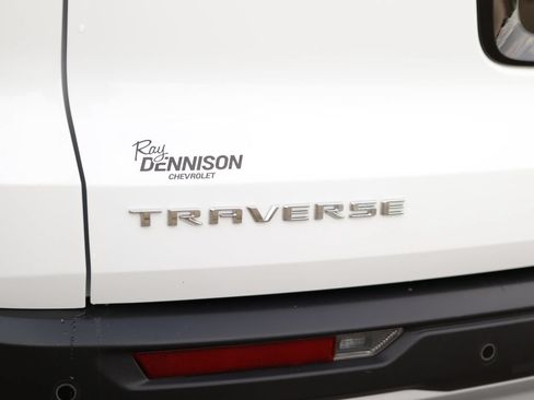 Used 2025 Chevrolet Traverse LT w/ Driver Confidence Package FWD image 37