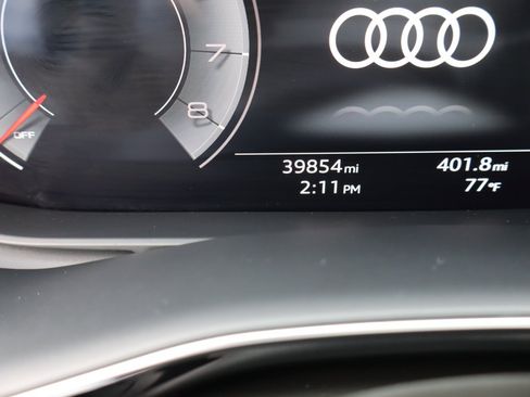 Used 2023 Audi Q7 2.0T Premium w/ Convenience Package AWD/4WD image 11