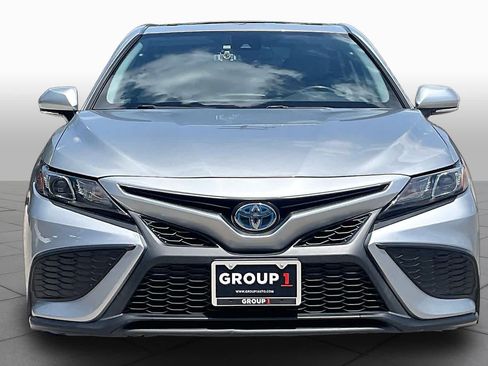 Used 2022 Toyota Camry SE w/ Audio Upgrade Package FWD image 4