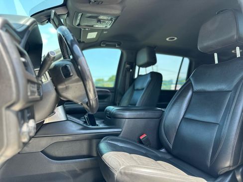 Used 2021 Chevrolet Suburban LT RWD image 9