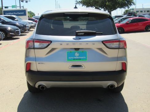 Used 2022 Ford Escape SEL image 7