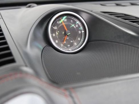 Used 2015 Porsche Cayenne S image 18