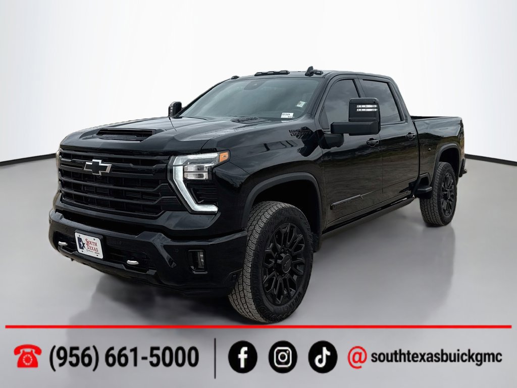 Used 2026 Chevrolet Silverado 2500 High Country w/ Midnight Edition AWD/4WD image 3