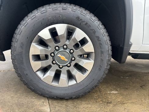 New 2026 Chevrolet Silverado 2500 Custom w/ Custom Value Package AWD/4WD image 3