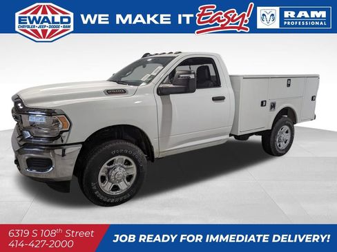 New 2024 RAM 2500 Tradesman w/ Chrome Appearance Group image 17