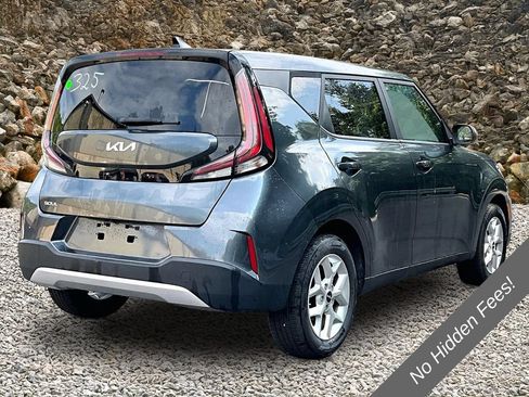 Used 2024 Kia Soul LX w/ Option Group 015 FWD image 2