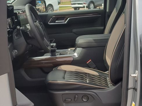 New 2026 Chevrolet Silverado 1500 RST AWD/4WD image 11