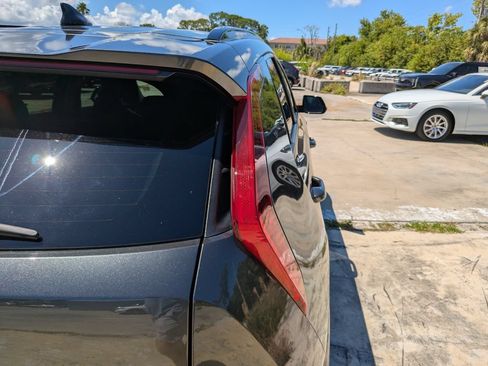 Certified 2025 Kia Niro EX Touring FWD image 10
