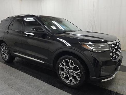 Used 2025 Ford Explorer Platinum w/ Ultimate Package AWD/4WD image 2