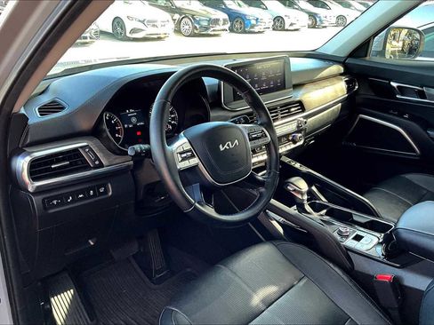 Used 2022 Kia Telluride EX w/ EX Premium Package image 17