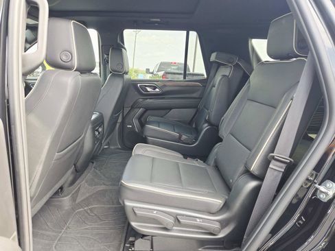 Used 2023 Chevrolet Tahoe Premier w/ Premium Package 2 AWD/4WD image 14