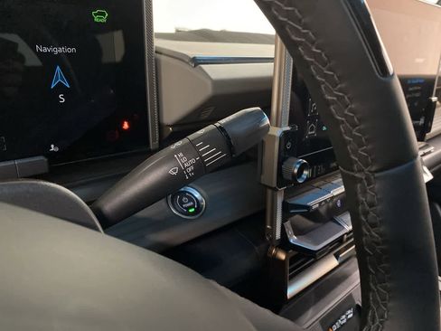 Used 2024 GMC Hummer EV 3X w/ LPO, Illumination Package image 22