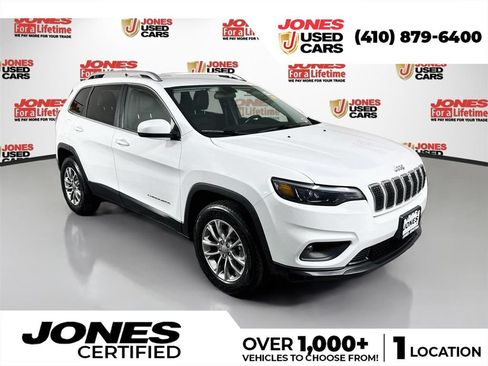 Used 2019 Jeep Cherokee Latitude Plus w/ Cold Weather Group AWD/4WD image 1