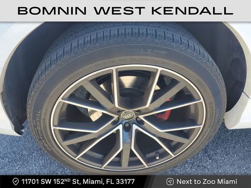 Used 2023 Audi SQ8 Prestige w/ Prestige Package image 9