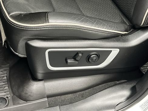 Used 2021 RAM 1500 Laramie w/ Night Edition AWD/4WD image 12