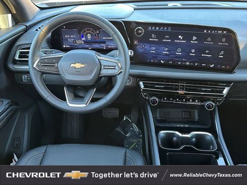 New 2026 Chevrolet Traverse LT w/ Driver Confidence Package FWD image 11