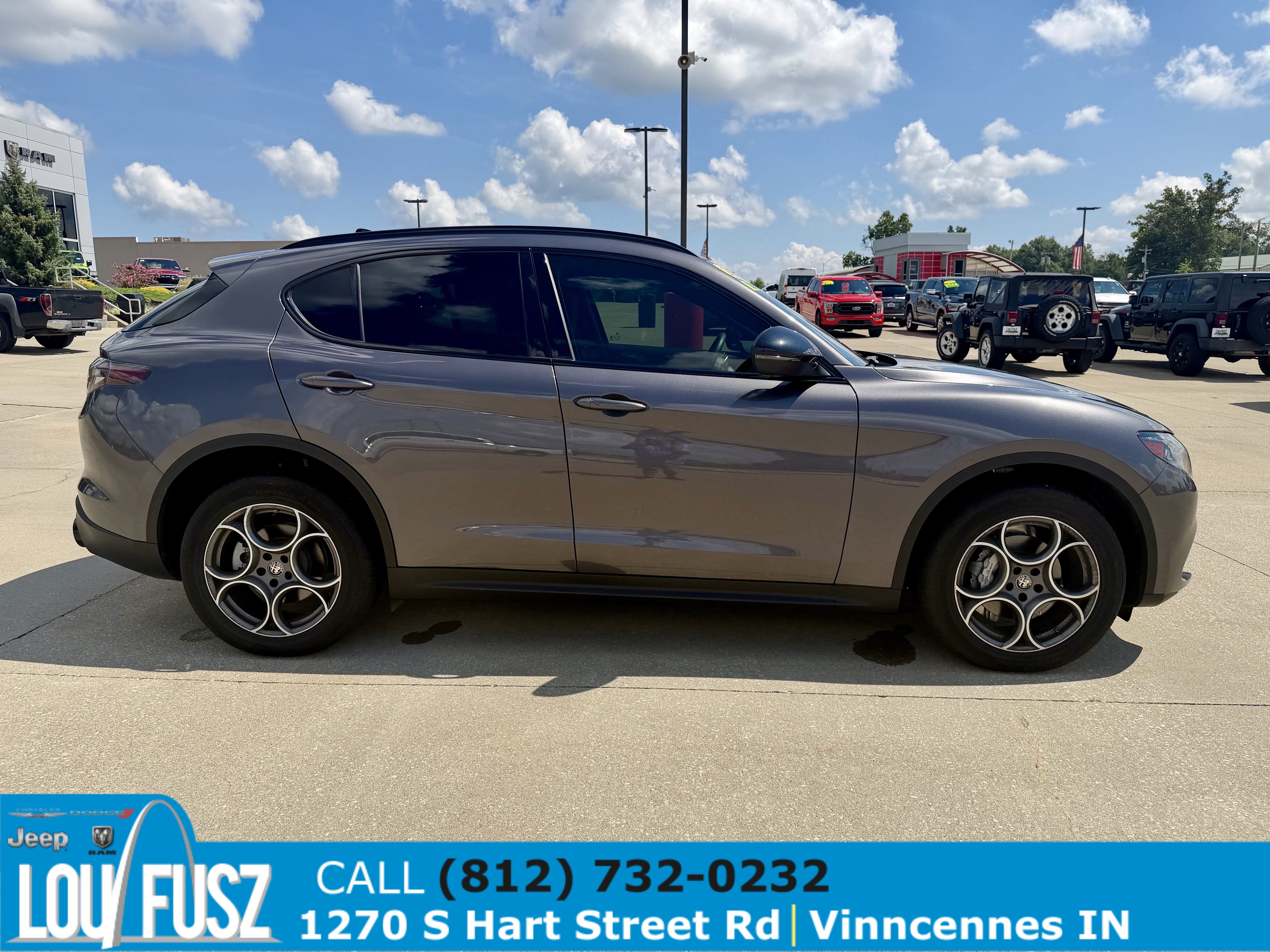 Used 2025 Alfa Romeo Stelvio Sprint w/ Convenience Package AWD/4WD image 10