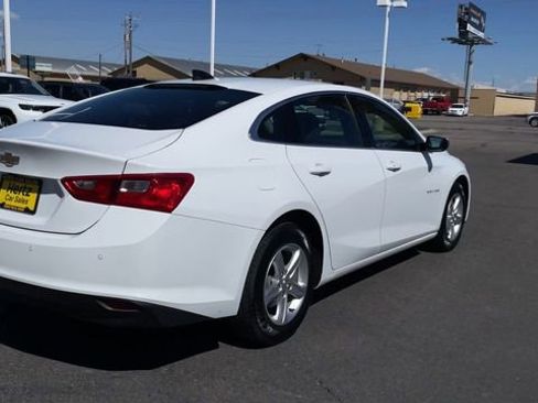 Used 2024 Chevrolet Malibu LS FWD image 9