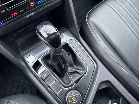 Certified 2023 Volkswagen Tiguan SE R-Line image 27