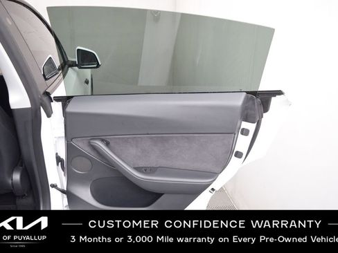 Used 2022 Tesla Model Y Performance image 13