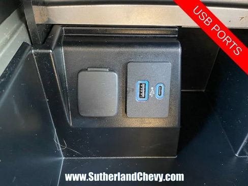 Used 2021 Ford Explorer XLT w/ Equipment Group 202A AWD/4WD image 33