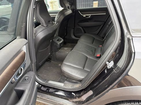 Used 2019 Volvo V90 T6 Cross Country w/ Protection Package Premier image 8