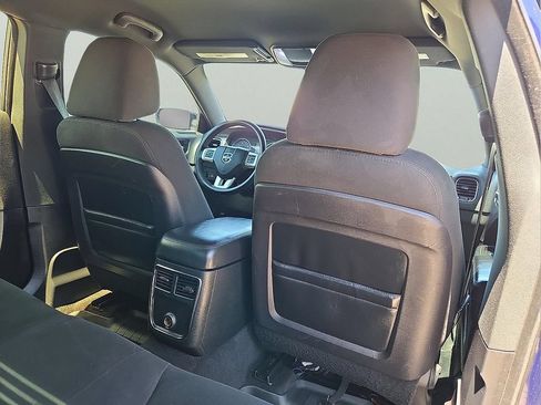 Used 2014 Dodge Charger SE RWD image 11